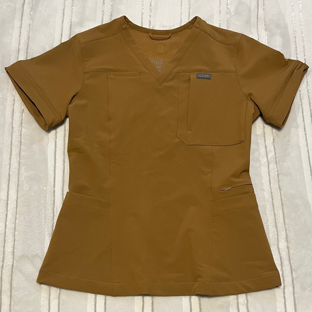 Figs Yola scrubs top